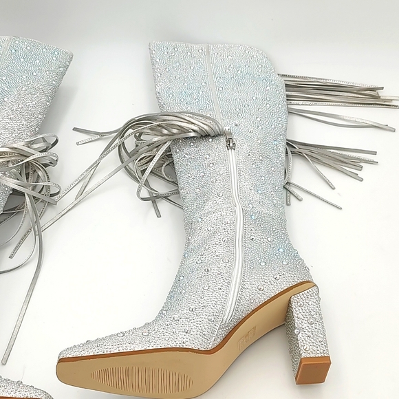 Women's Silver Fringe Rhinestone Cowboy Boots Silver 7 - Picture 9 of 16